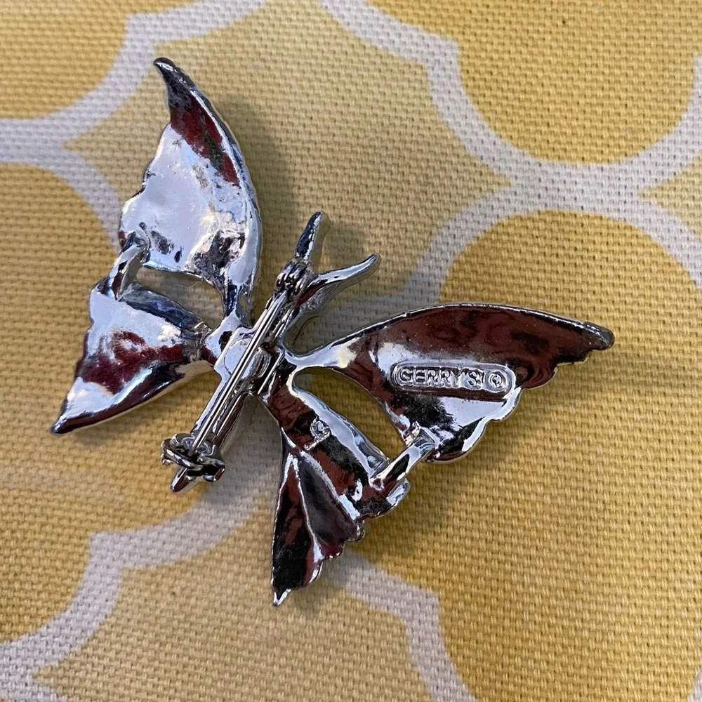 Vintage Signed GERRY’S Silver Tone Textured Butterfly Brooch W Rhinestone Accent